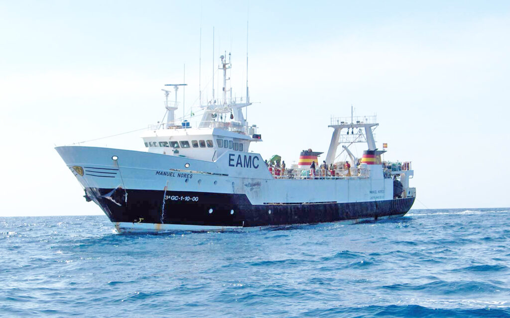 España sanciona a 25 buques por apagar sus geolocalizadores cuando pescaban frente a Argentina