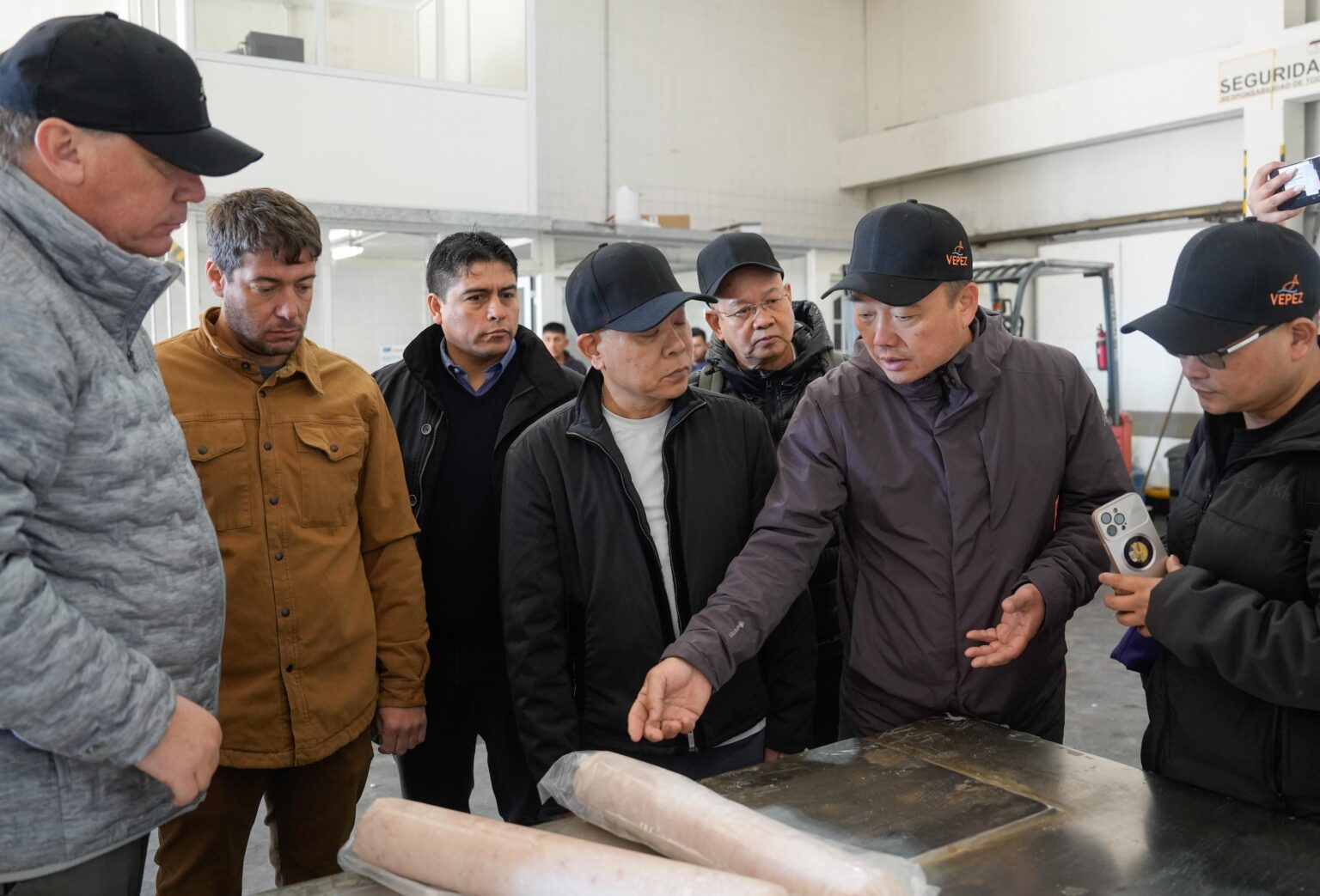 La pesquera china Hongdong ahora evaluaría fabricar ‘zapatos’ en Santa Cruz