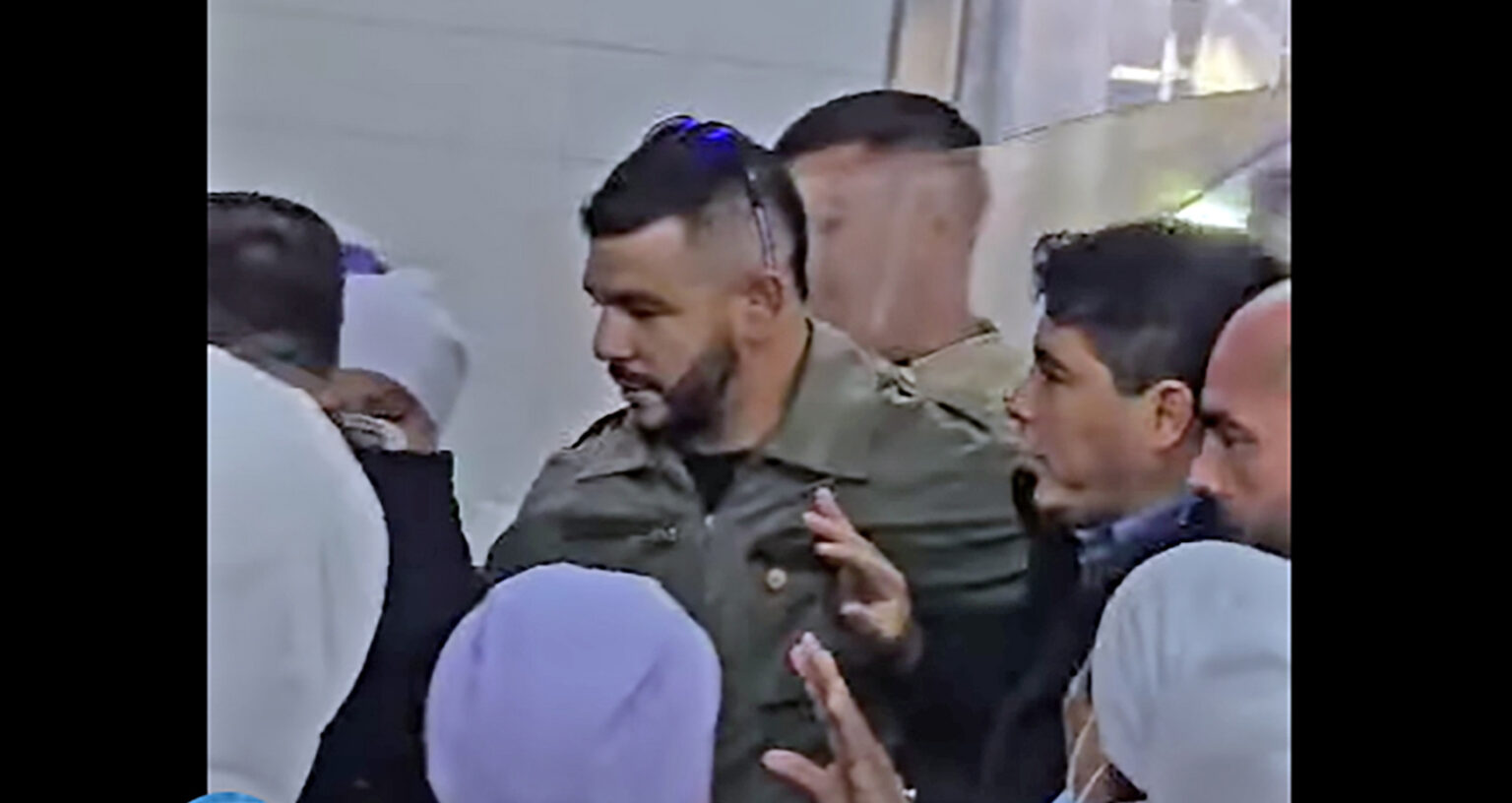 Increparon e insultaron al gobernador Vidal en pesquera de Caleta Olivia