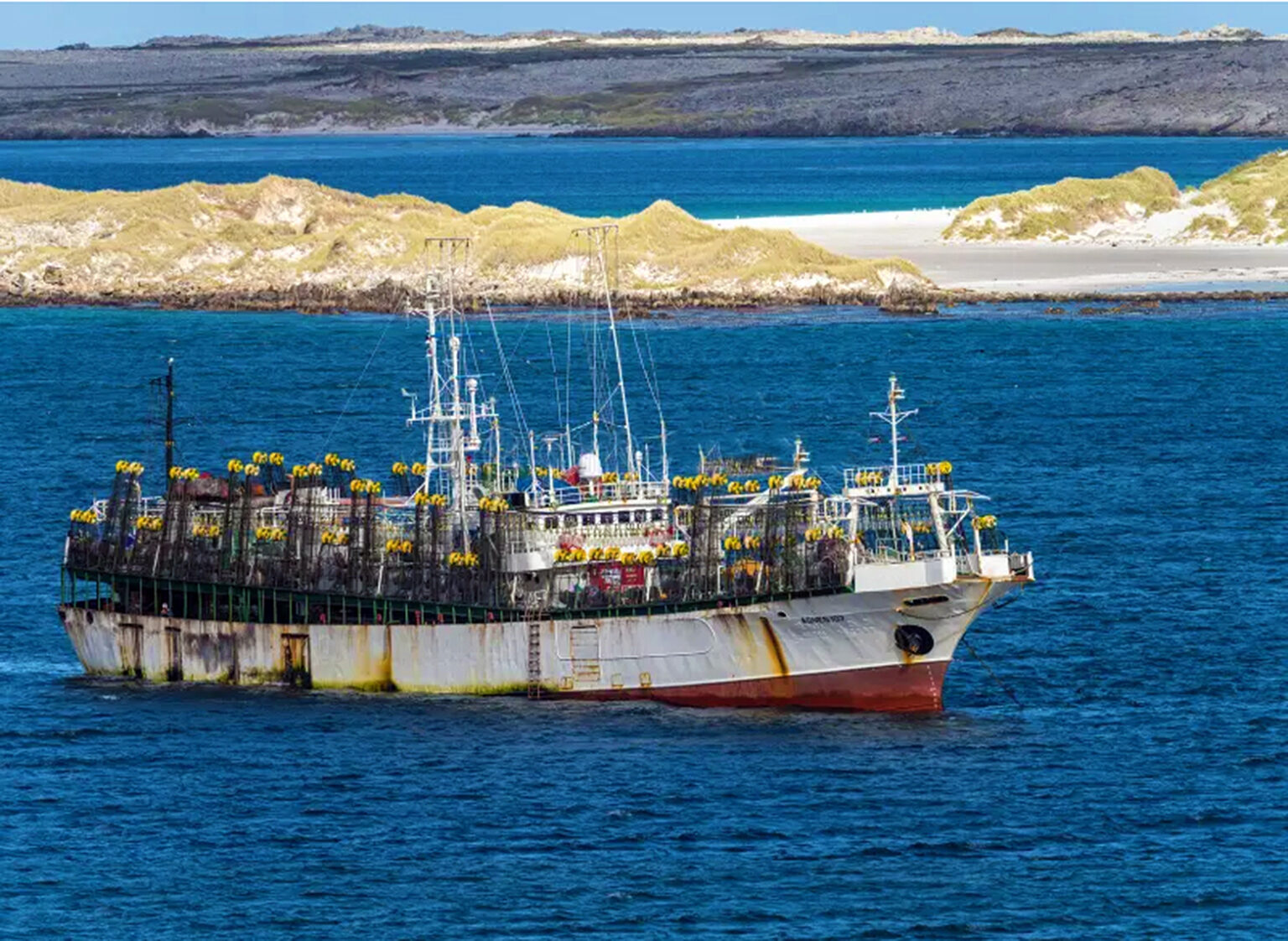 Tierra del Fuego promete sanciones para empresas que pesquen en Malvinas