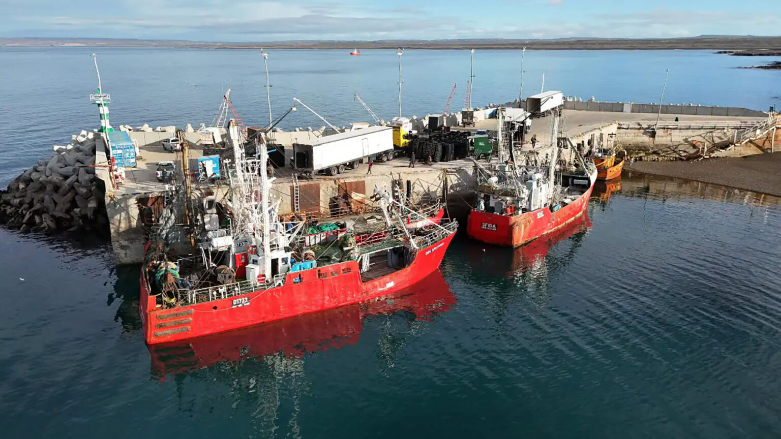 Camarones apuesta por un desarrollo pesquero “a largo plazo”